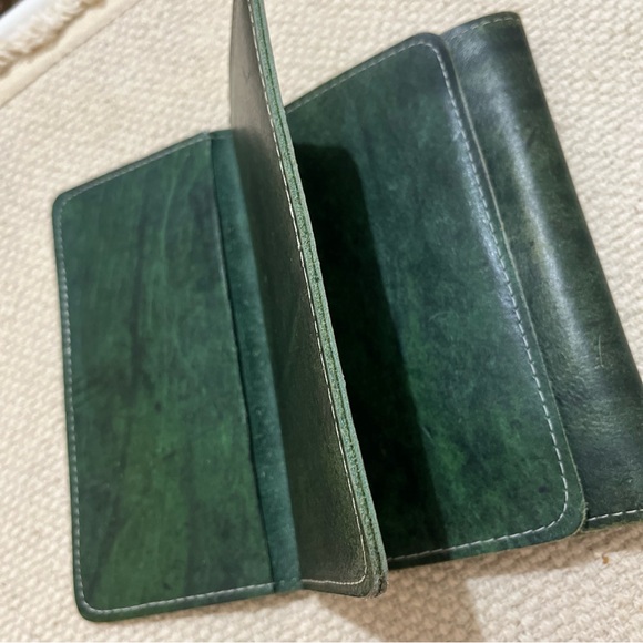 VTG Sandalwood Cowhide Brazil Tooled Green Leather Trifold Wallet-7x4 - Picture 9 of 10